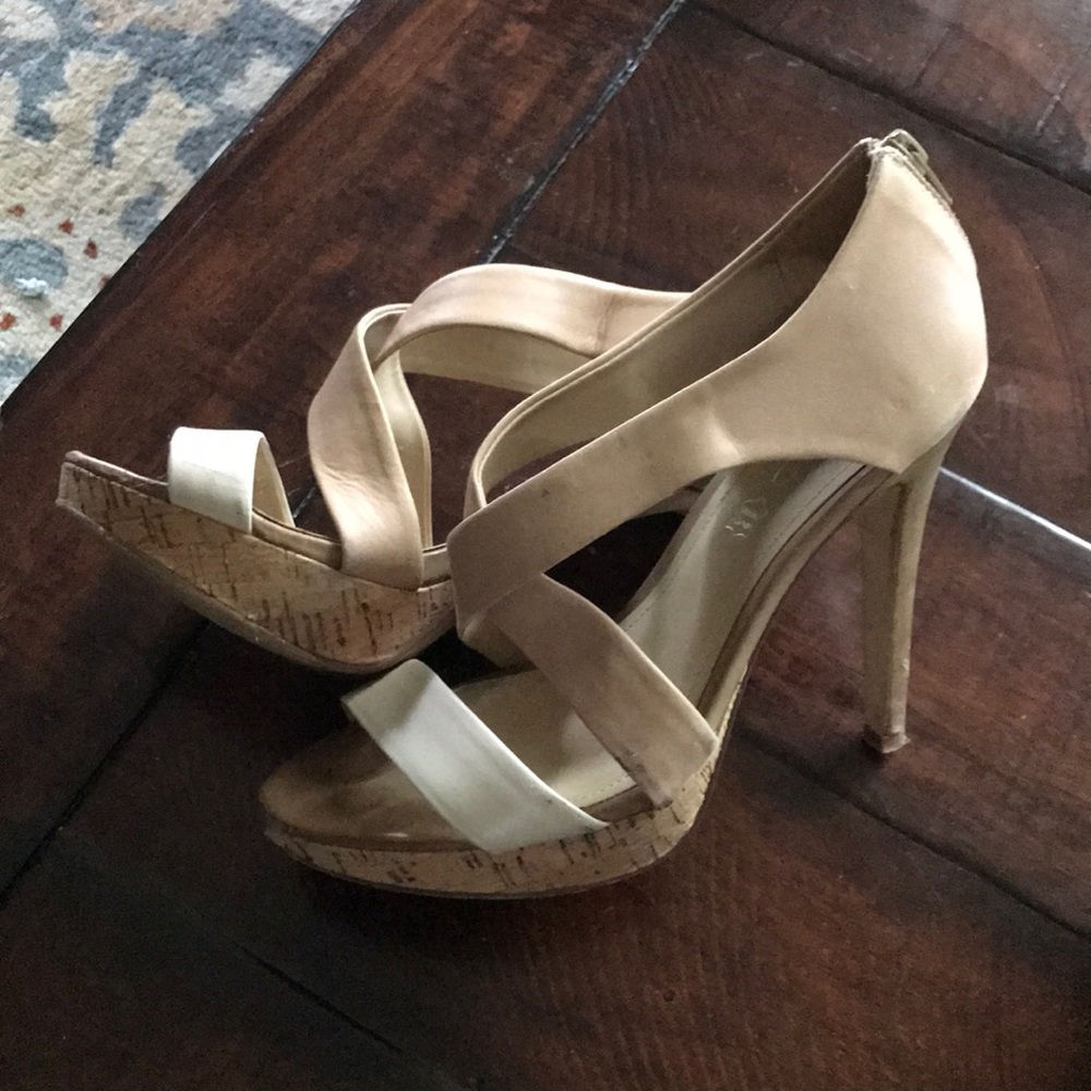 Also heels - Picture 4 of 5